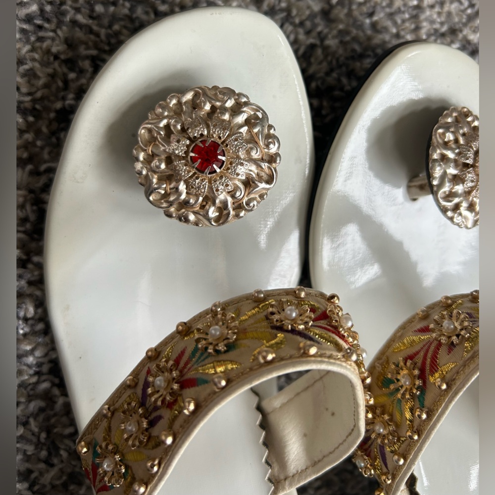 Rare Vintage Beaded Embroidered Slip on Sandal Possible size 6.5 - Picture 4 of 8